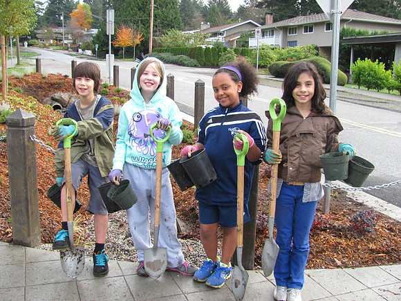 2012 Cougar Creek Streamkeepers - Sunshine Hills Rain Garden