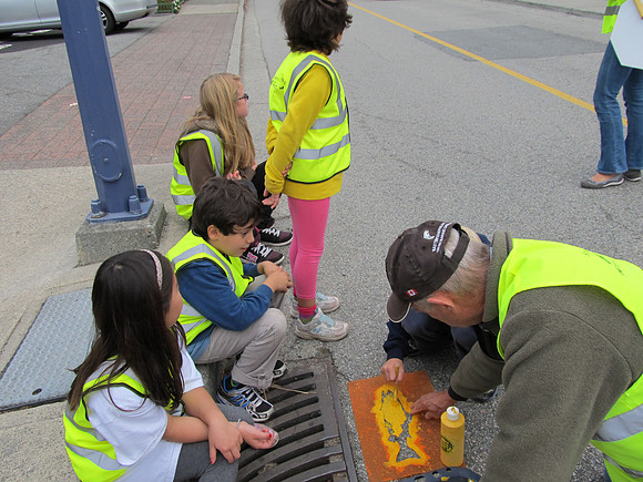 2012 Storm Drain Marking_WVS-19