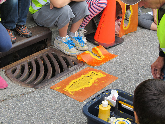 2012 Storm Drain Marking_WVS-26