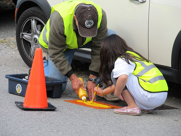 2012 Storm Drain Marking_WVS-3