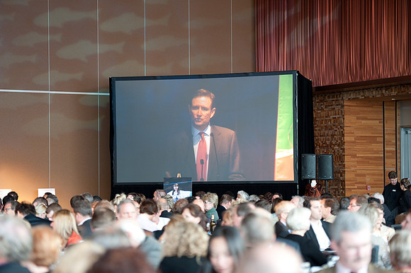 2012 Vancouver Gala Dinner & Auction-7