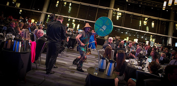 1 SILENT-LIVE AUCTION- PSF GALA 2014- Sombilon Photography