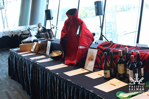 1 SILENT-LIVE AUCTION- PSF GALA 2014- Sombilon Photography-85 - LOGO