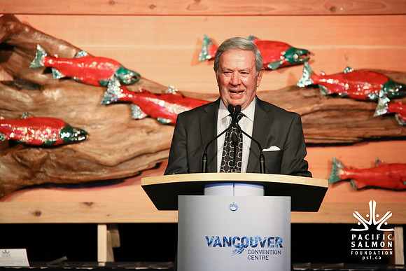 AUCTION-LIVE-6 TONY PARSONS-PSF-Photos by Ron Sombilon-6 - LOGO