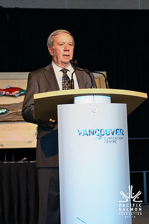 AUCTION-LIVE-6 TONY PARSONS-PSF-Photos by Ron Sombilon - LOGO