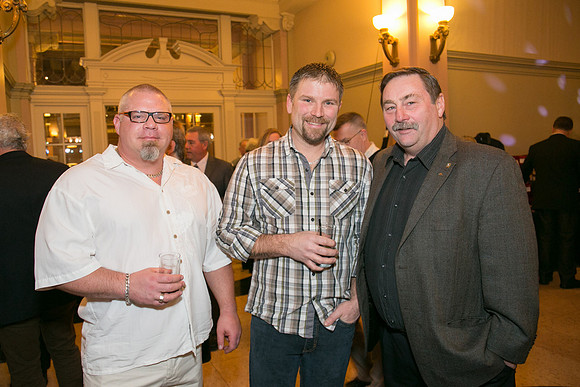 1 GUESTS - SOUTH VAN ISLAND DINNER - PSF-30