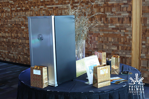 1 SILENT-LIVE AUCTION- PSF GALA 2014- Sombilon Photography-68 - LOGO