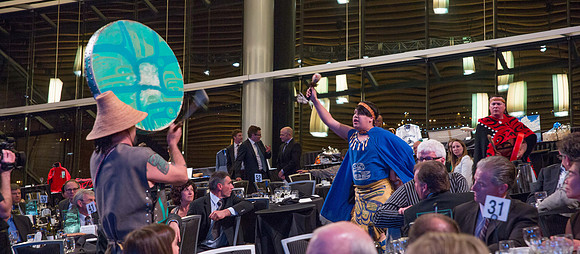 1 SILENT-LIVE AUCTION- PSF GALA 2014- Sombilon Photography-2