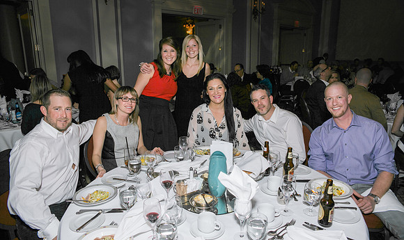 1 GUESTS - SOUTH VAN ISLAND DINNER - PSF-4