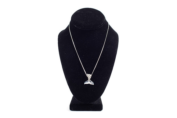 ?NECKLAC-WHALE-2