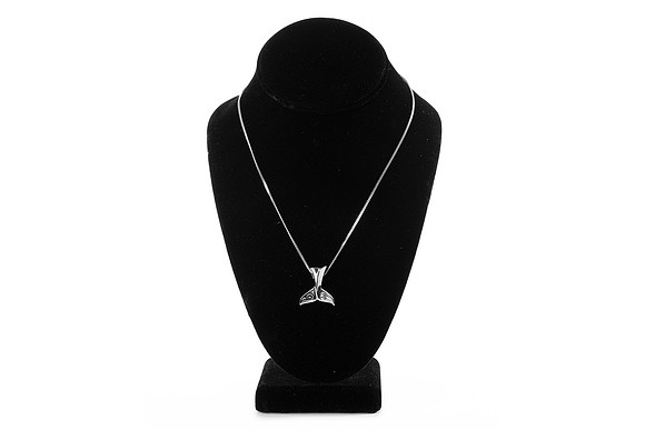 NECKLACE-1